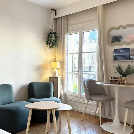 Le Nid De Notre-dame - Parking *